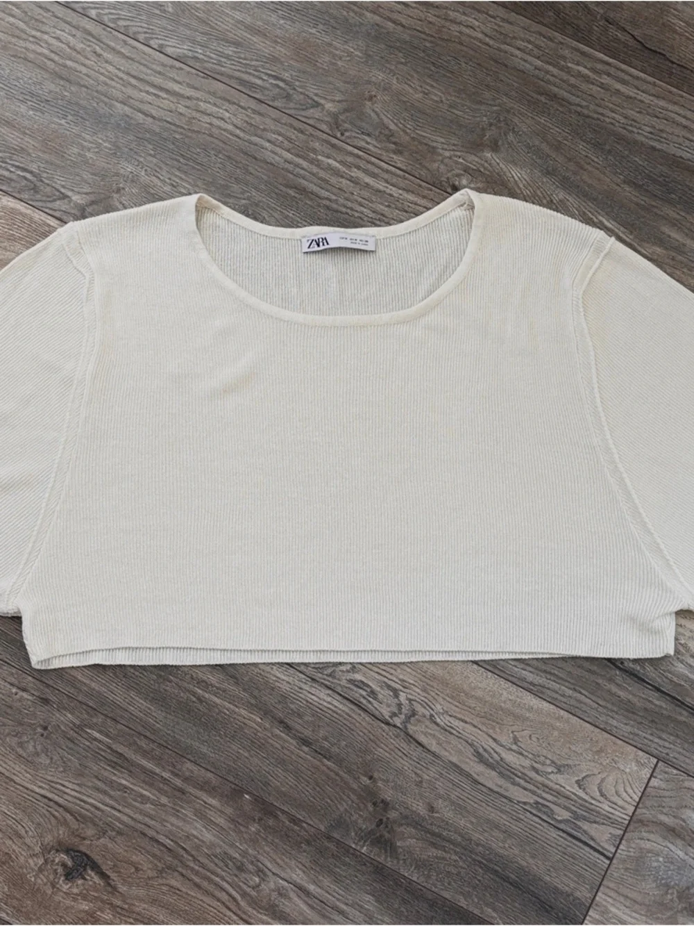 Zara Cream Ribbed Cropped Tee - Picture 1 of 2